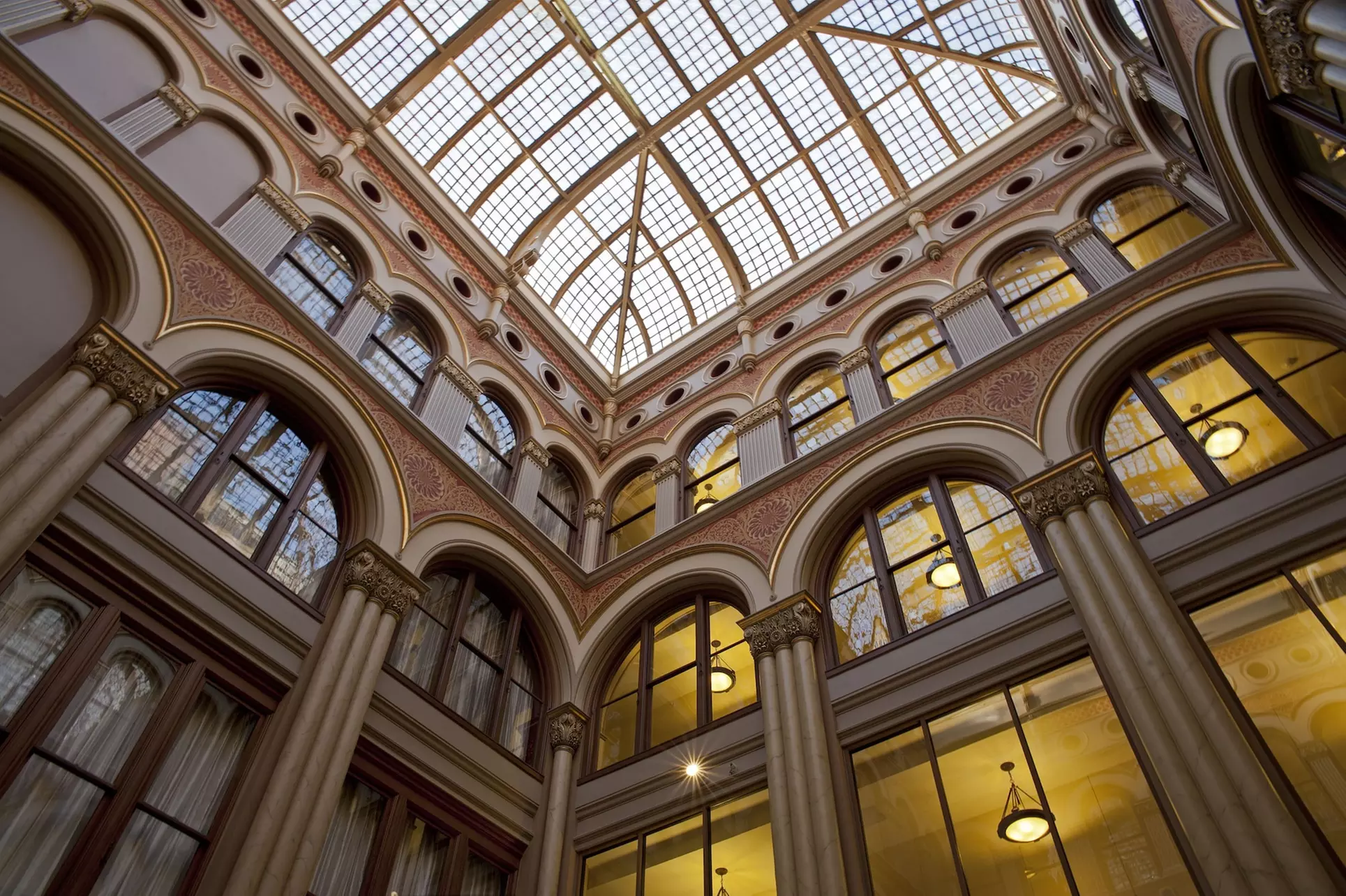 Hilton Garden Inn Milwaukee Downtown - Primary Image