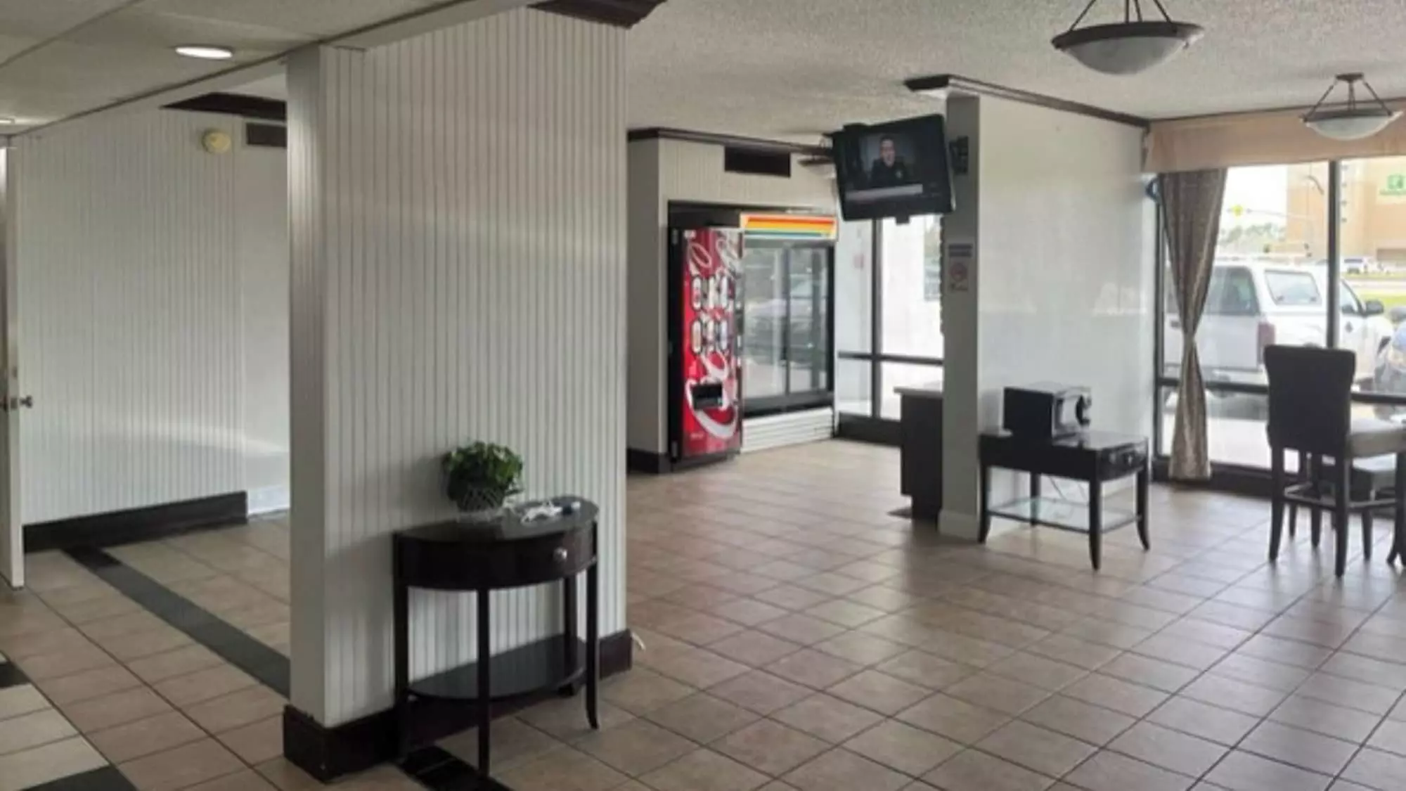 Motel 6 Baton Rouge, LA - East - I-12 - Primary Image
