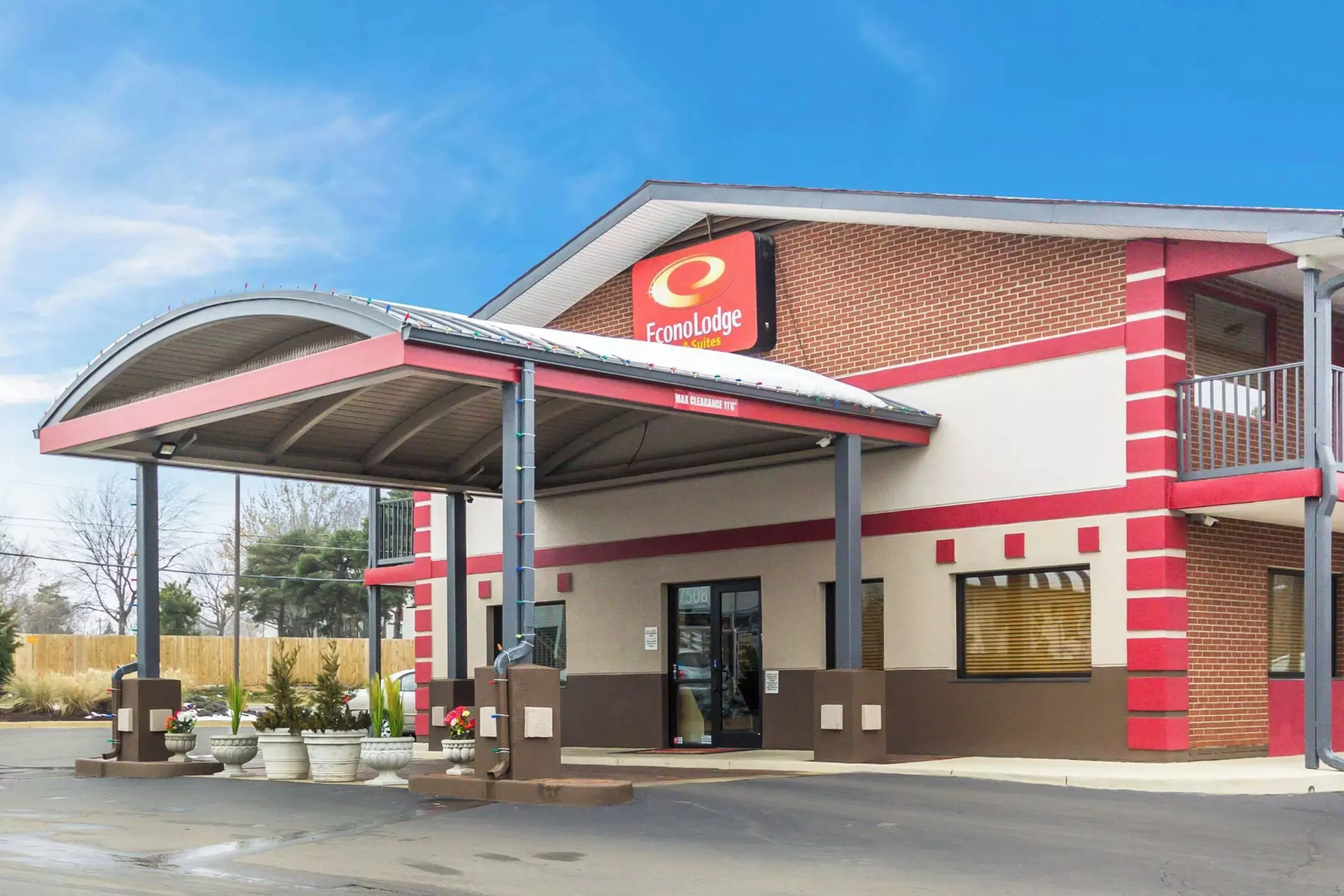 Econolodge Inn & Suites - Primary Image