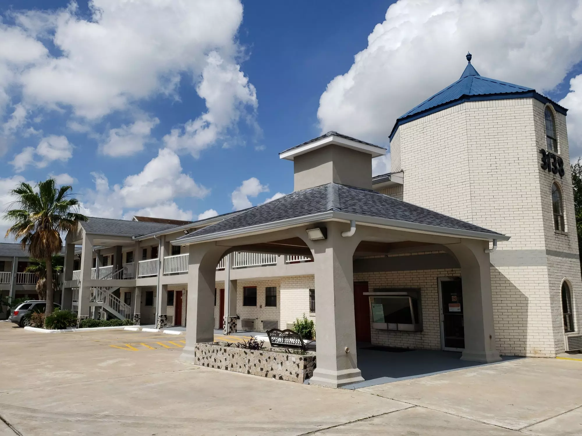 Summit Inn - Houston Medical Center - Primary Image
