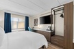 Latitude Suites Tinton Falls Eatontown/BW Premier Collection - Second Medium