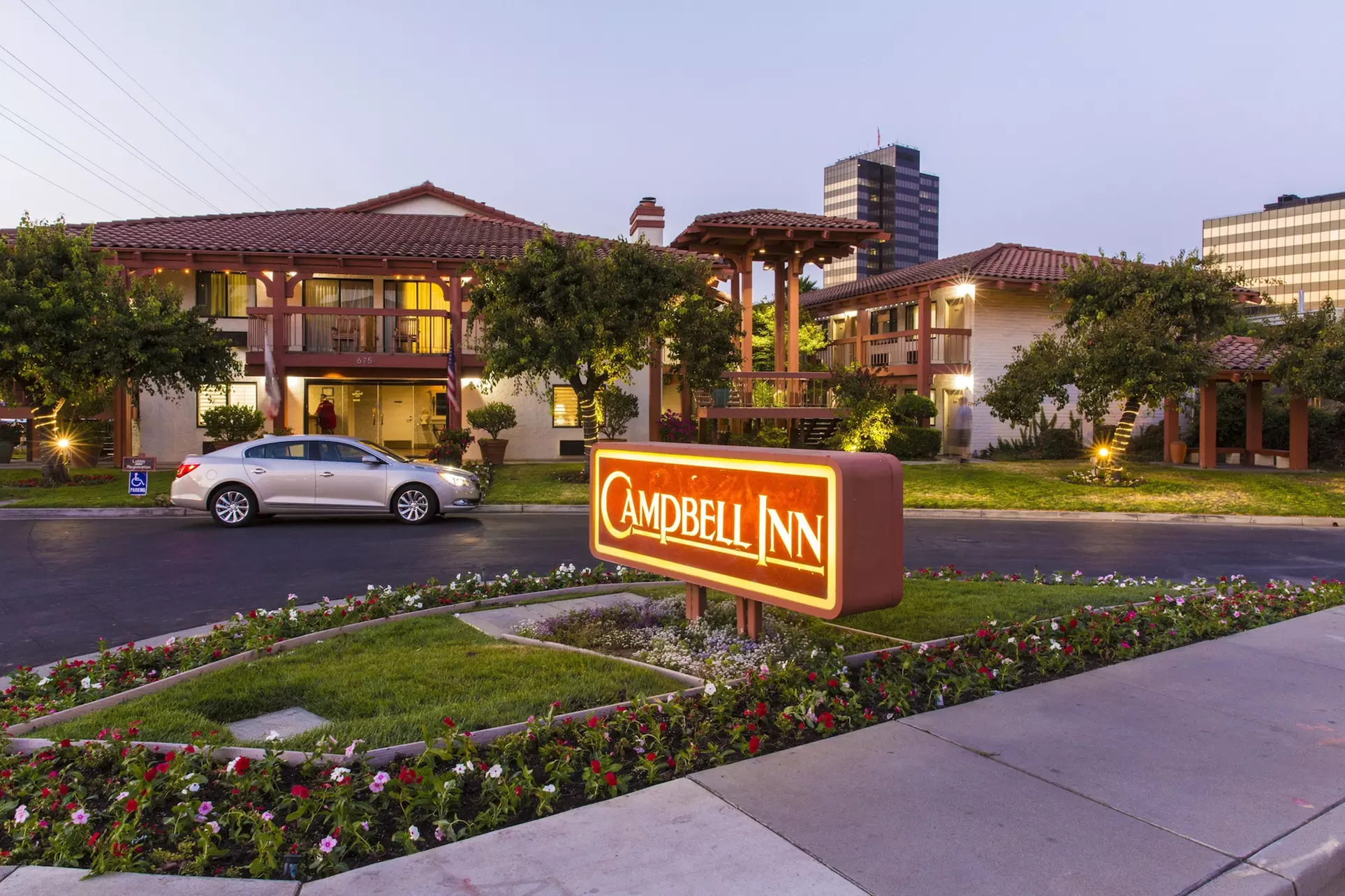 Campbell Inn - Primary Image