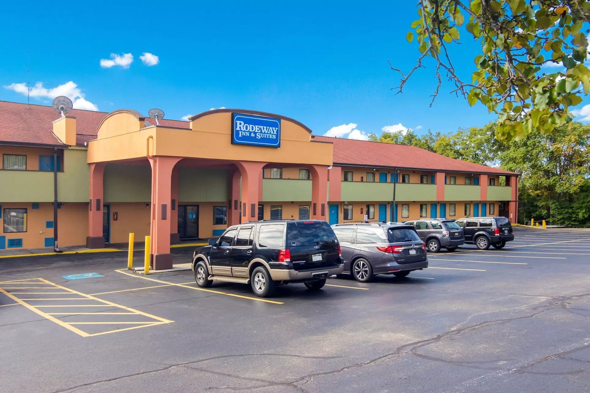 Rodeway Inn & Suites Monroeville - Pittsburgh - Primary Image