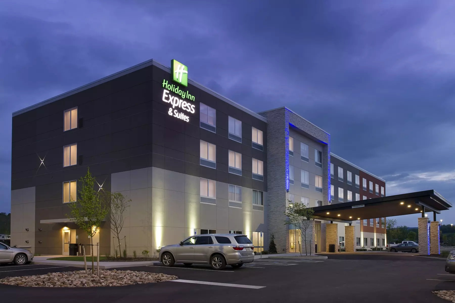 Holiday Inn Express & Suites Altoona by IHG - Primary Image