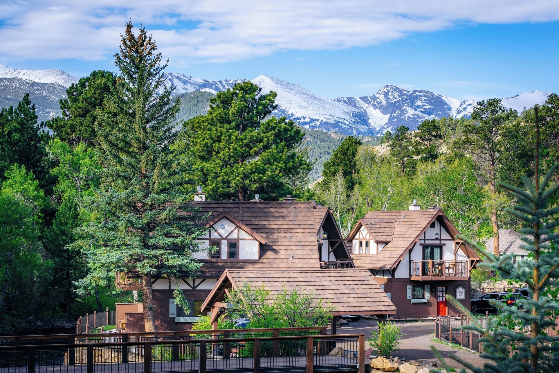 The Landing at Estes Park - Riverside Retreat