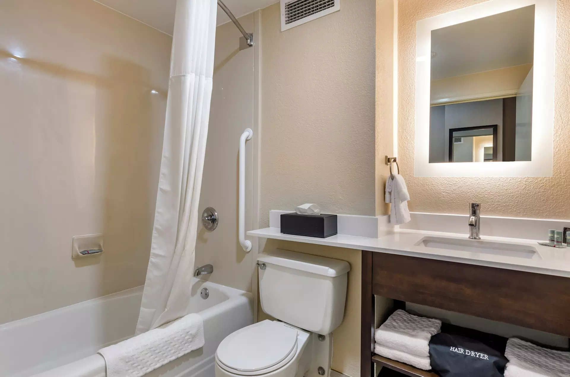 Charleston Tower Hotel - Second Medium