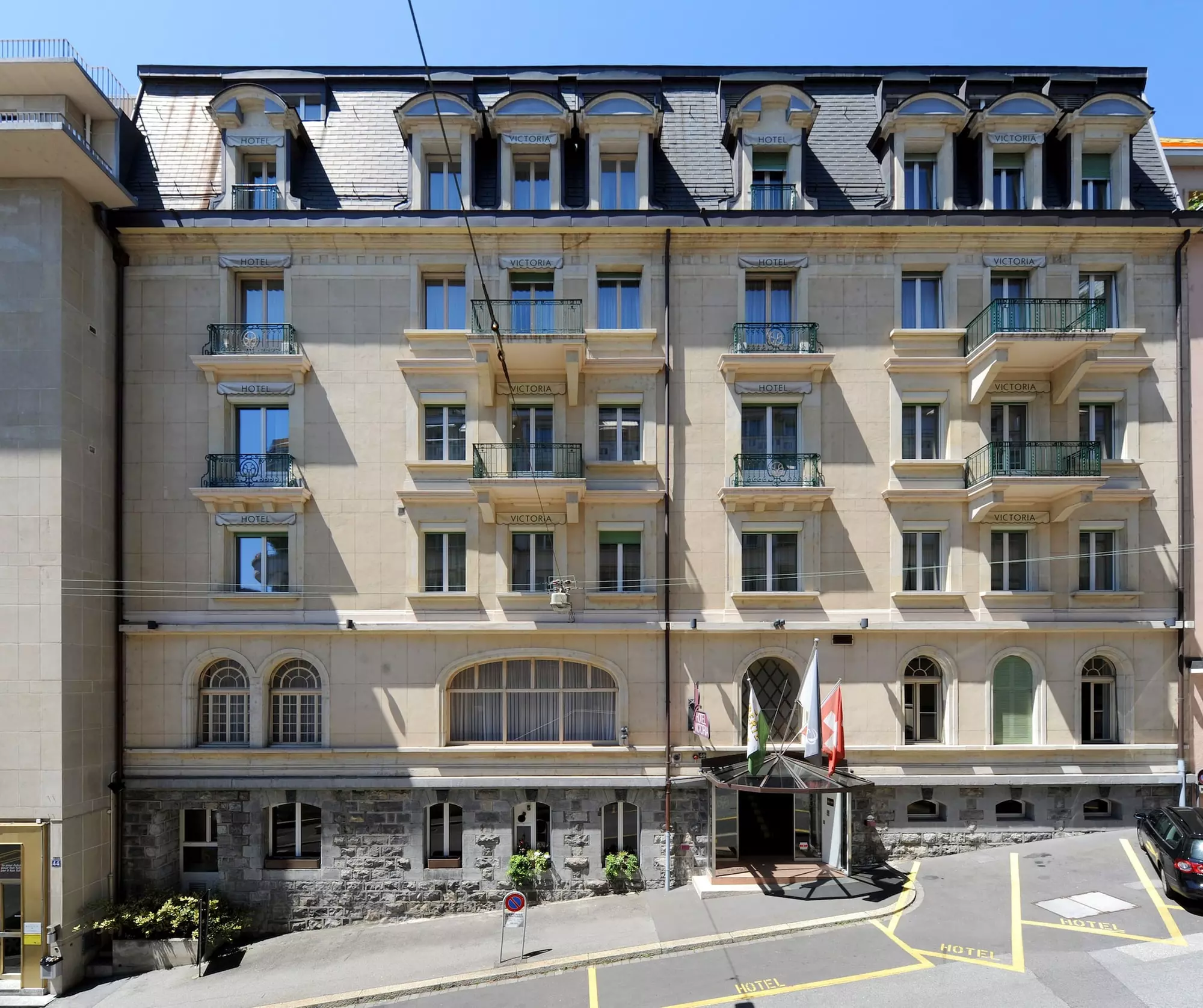 Hotel Victoria - Primary Image