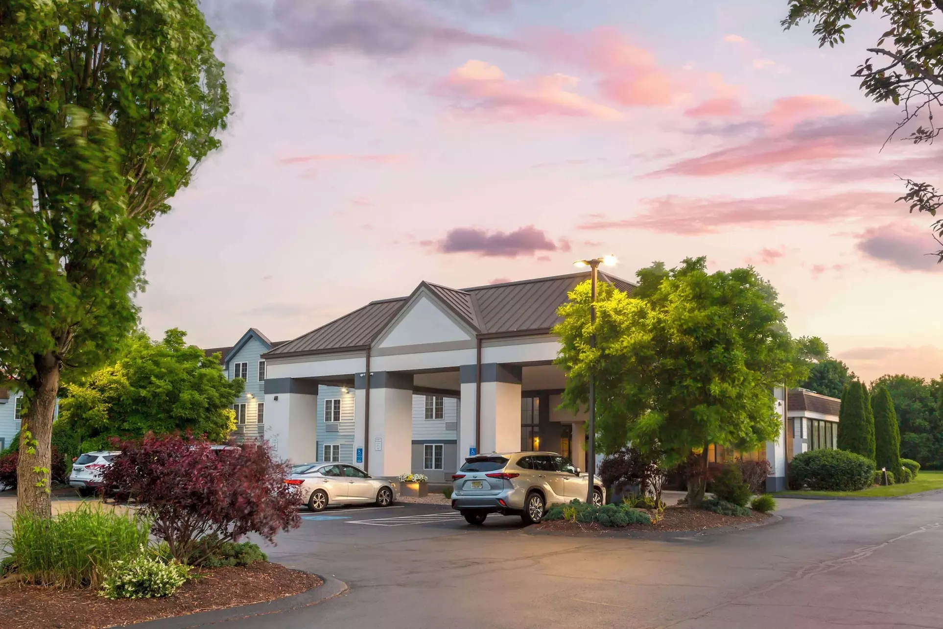 Best Western Hartford Hotel & Suites - Primary Image