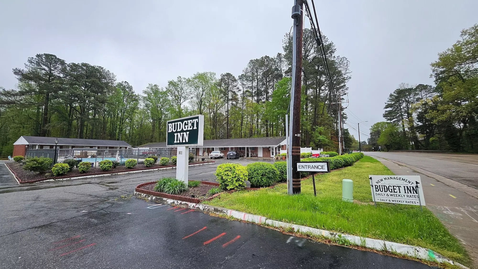 Budget Inn - Primary Image