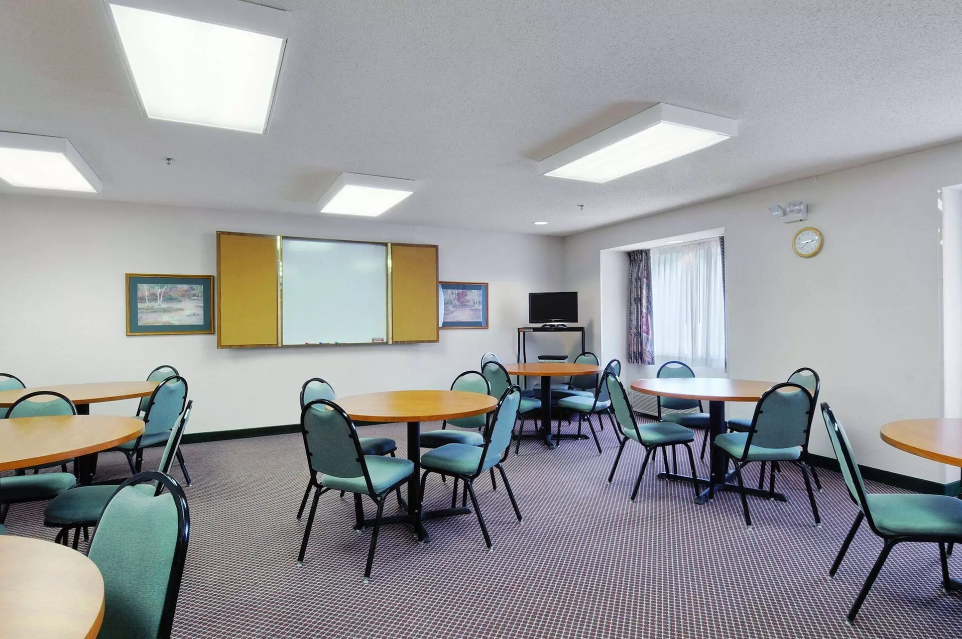Microtel Inn & Suites by Wyndham New Ulm - Primary Image