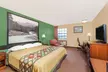 Super 8 by Wyndham Searcy AR - Second Medium