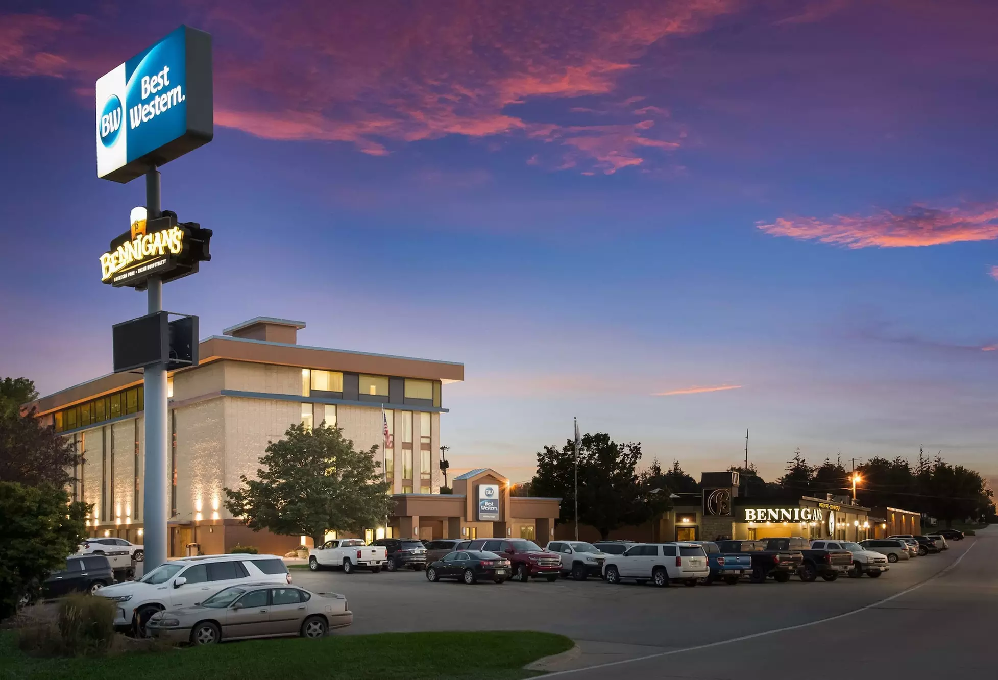 Best Western Holiday Lodge - Primary Image