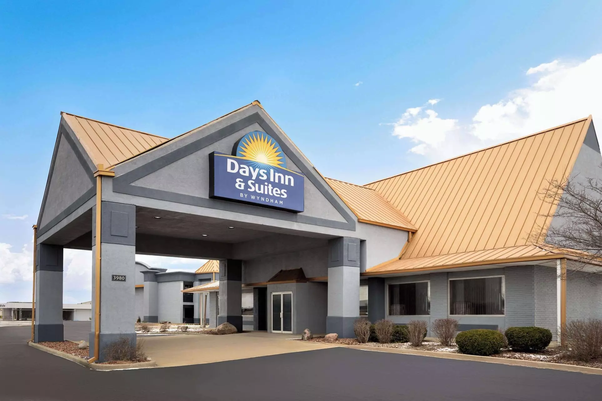 Days Inn & Suites by Wyndham Kokomo - Primary Image