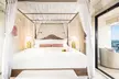 Espacio The Jewel Of Waikiki - Second Medium