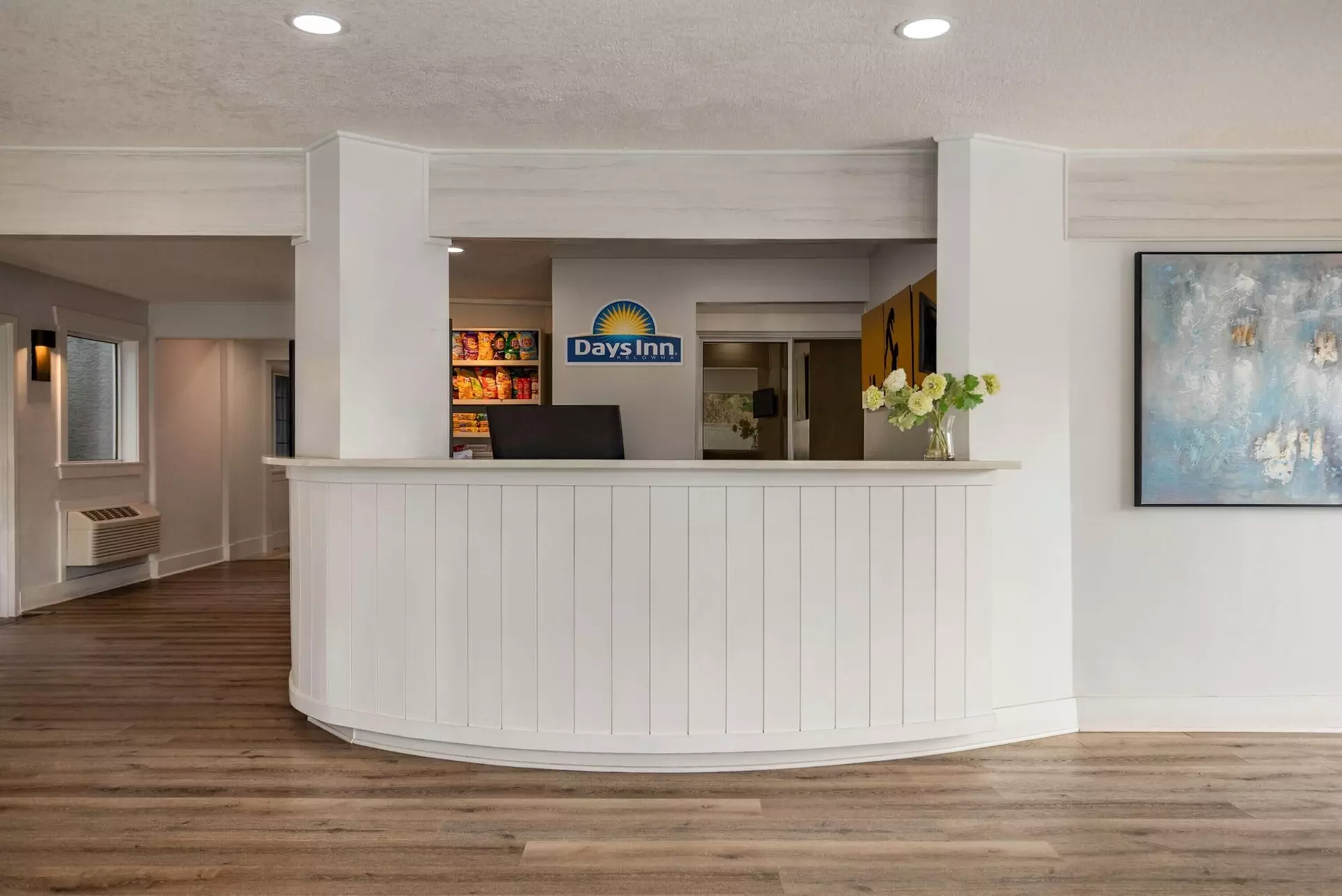 Days Inn by Wyndham Kelowna - Primary Image