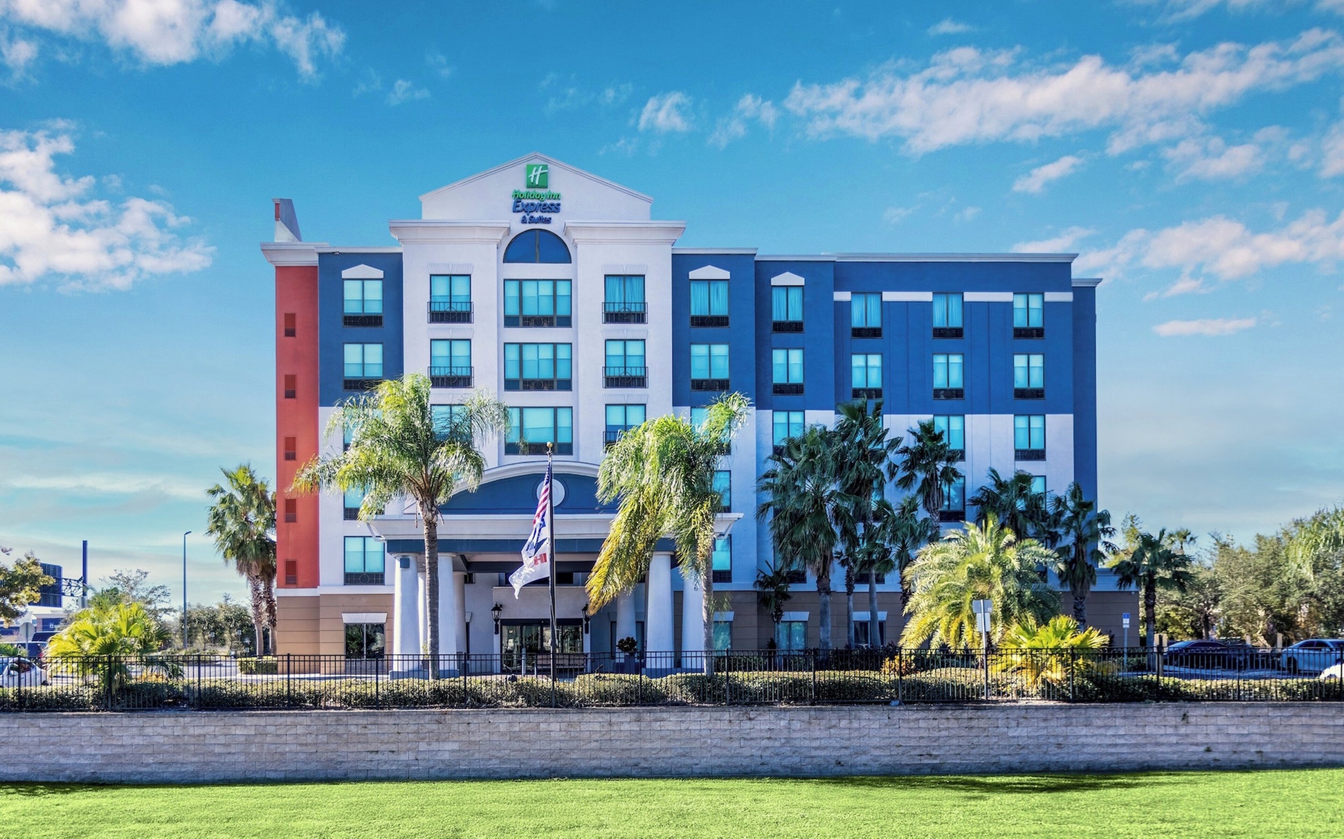 Holiday Inn Express & Suites, International Drive by IHG