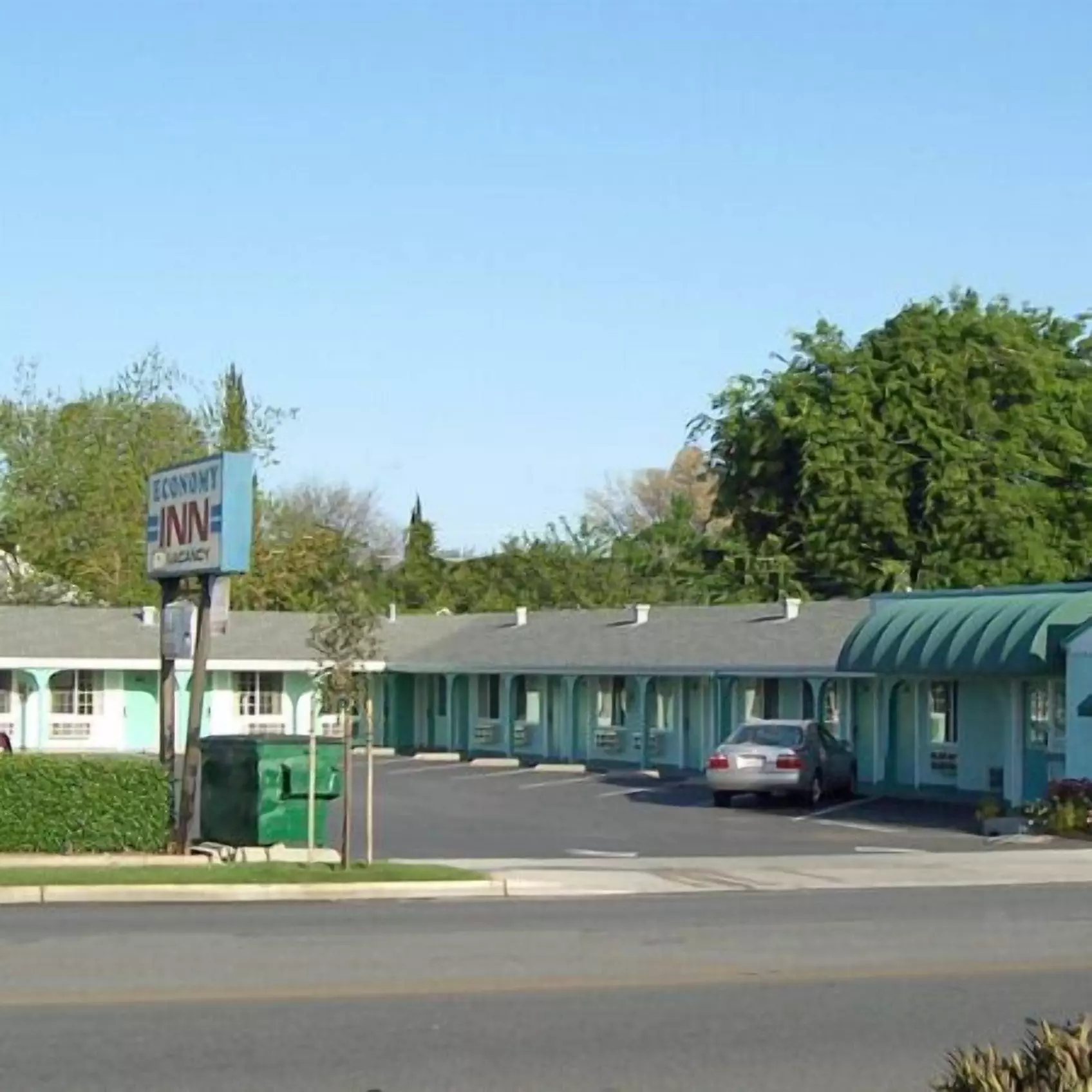 Economy Inn - Primary Image