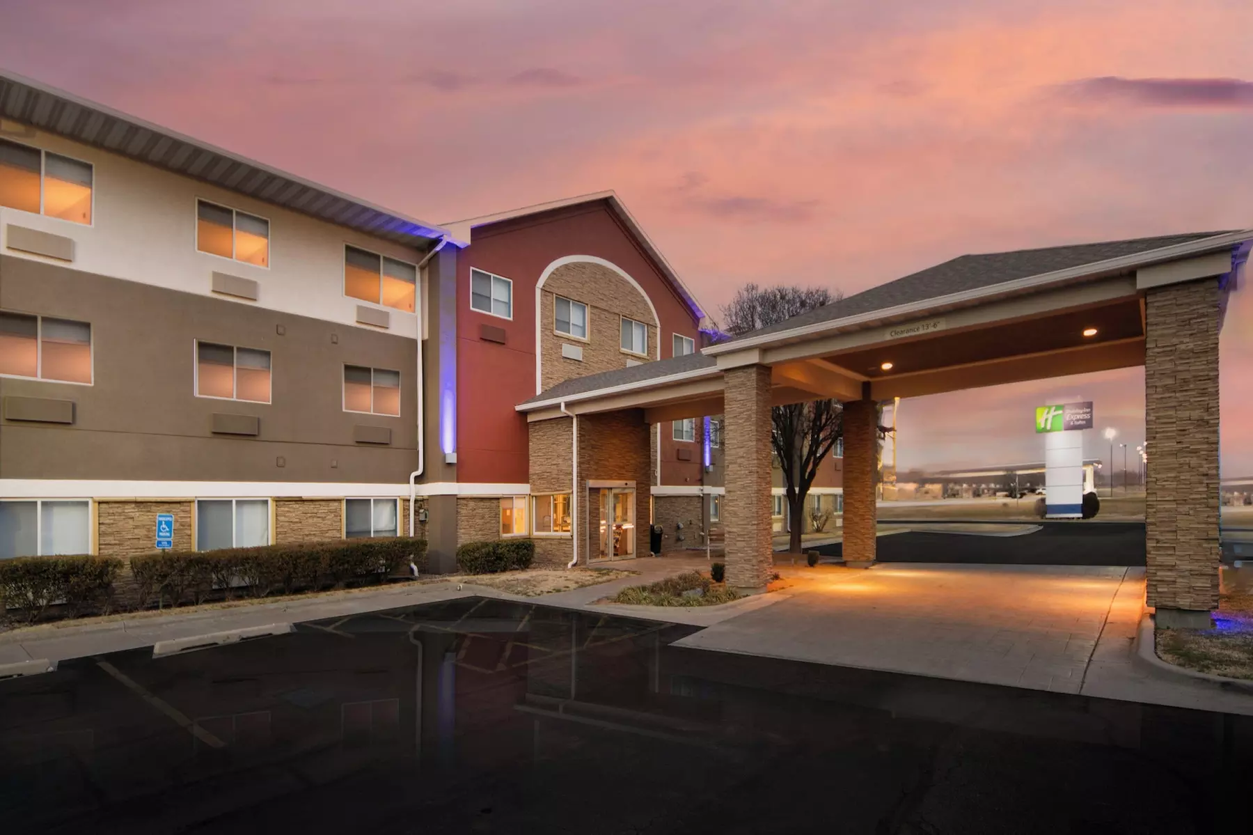 Holiday Inn Express Hotel & Suites Canyon by IHG - Primary Image