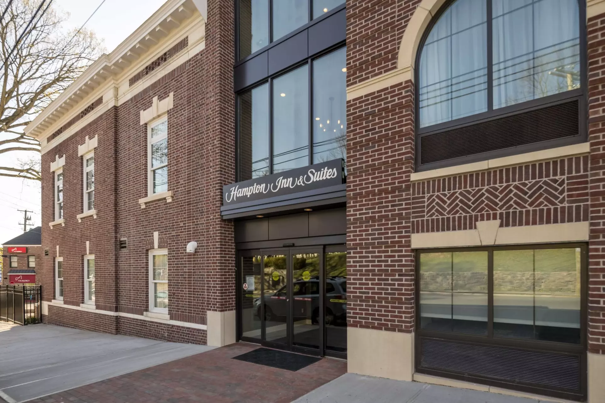 Hampton Inn & Suites Huntington Downtown - Primary Image