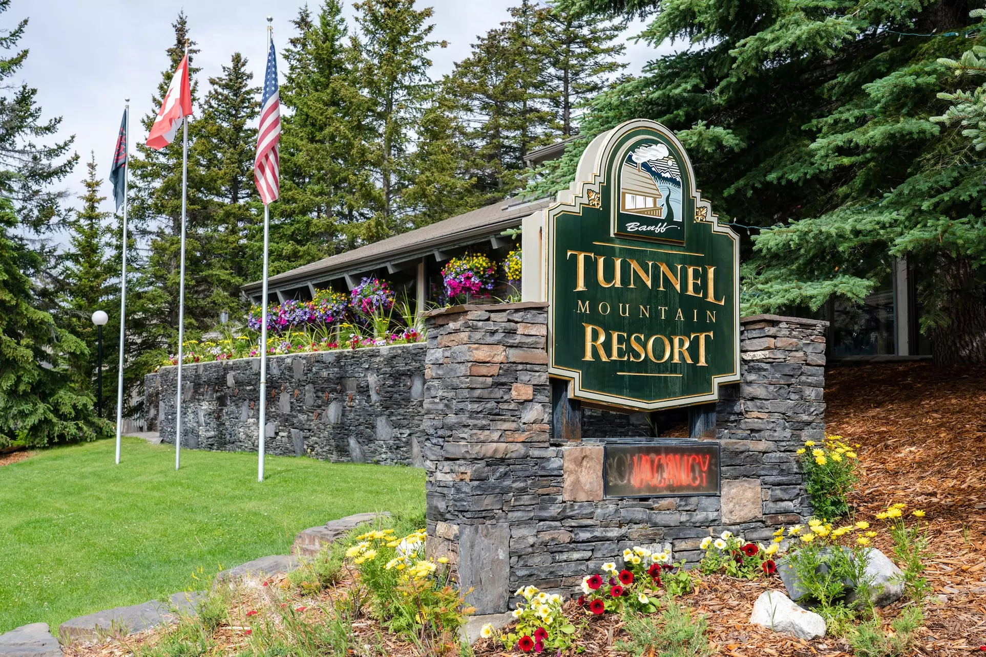 Tunnel Mountain Resort - Primary Image