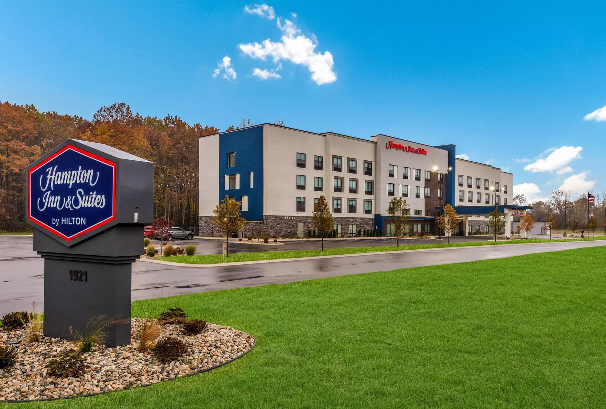 Hampton Inn & Suites Benton Harbor - Primary Image