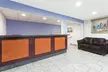 Super 8 by Wyndham Kenosha/Pleasant Prairie - Second Medium