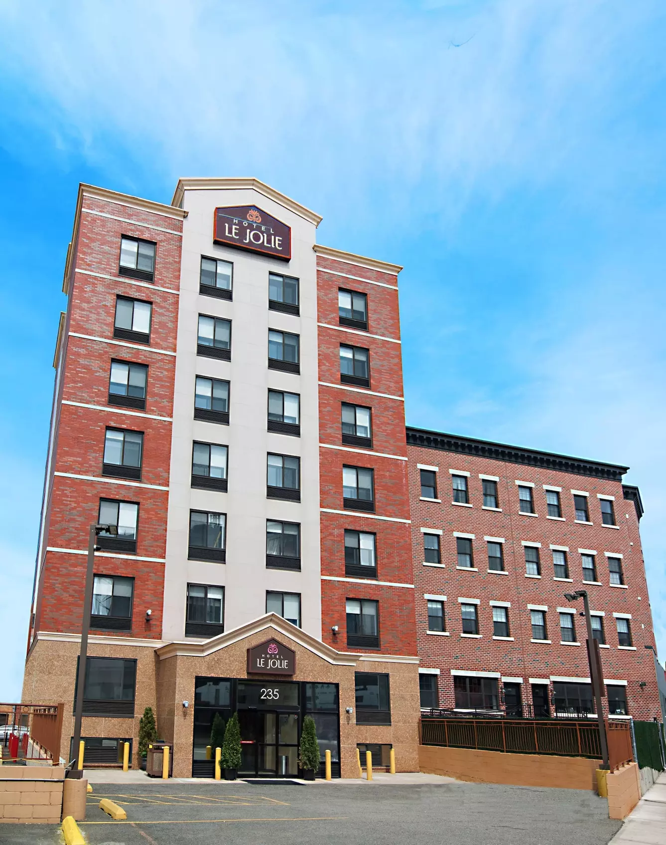 Hotel Le Jolie - Primary Image