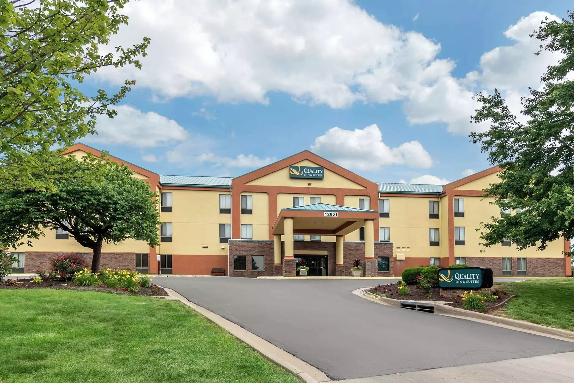 Quality Inn & Suites Lenexa Kansas City - Primary Image