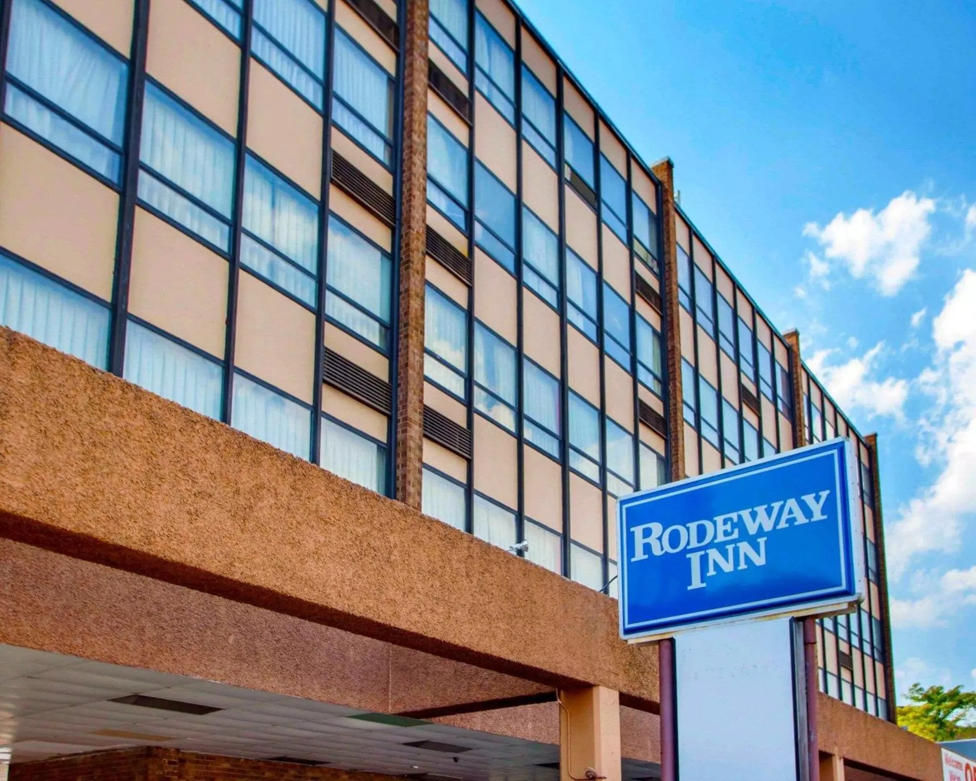 Rodeway Inn Meadowlands - Primary Image