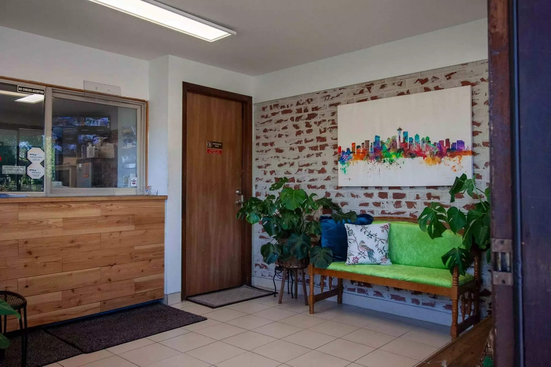 Golden Kent Motel - Primary Image