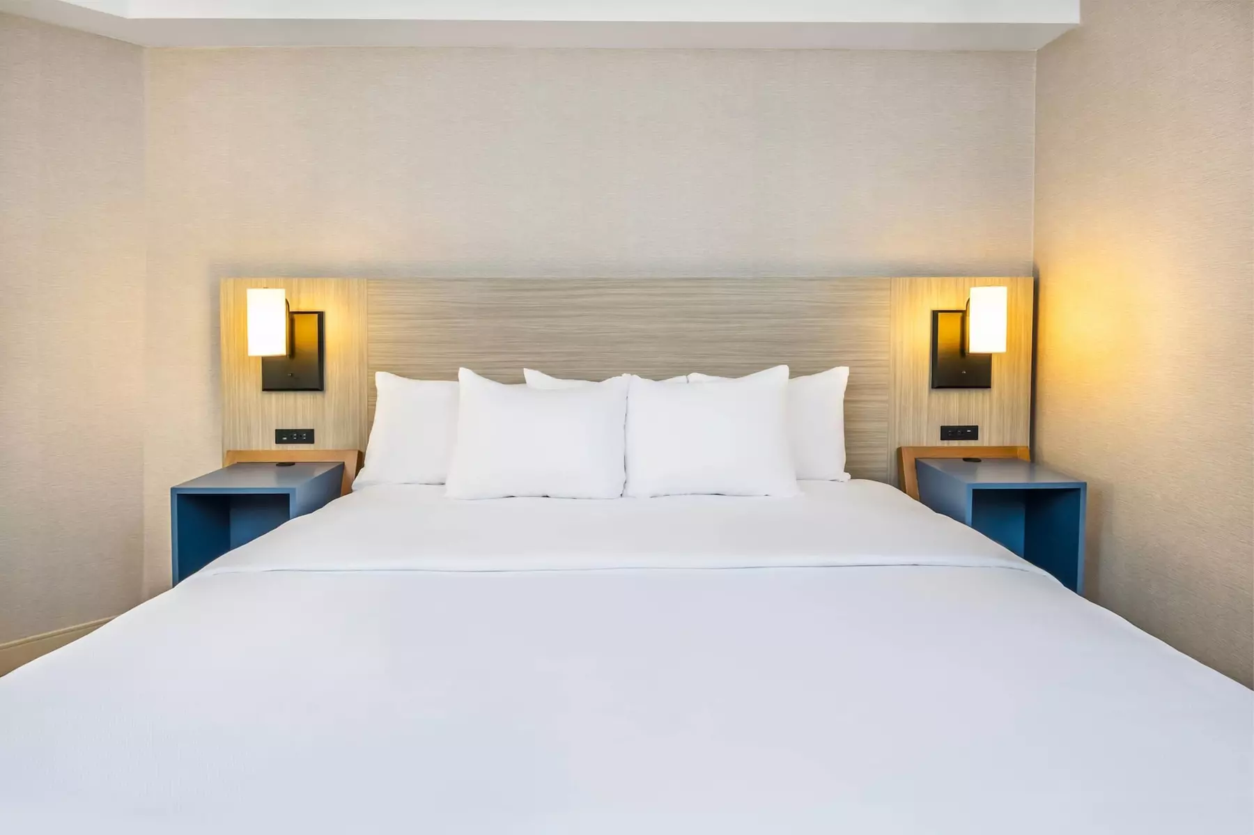 Comfort Inn Laval - Primary Image