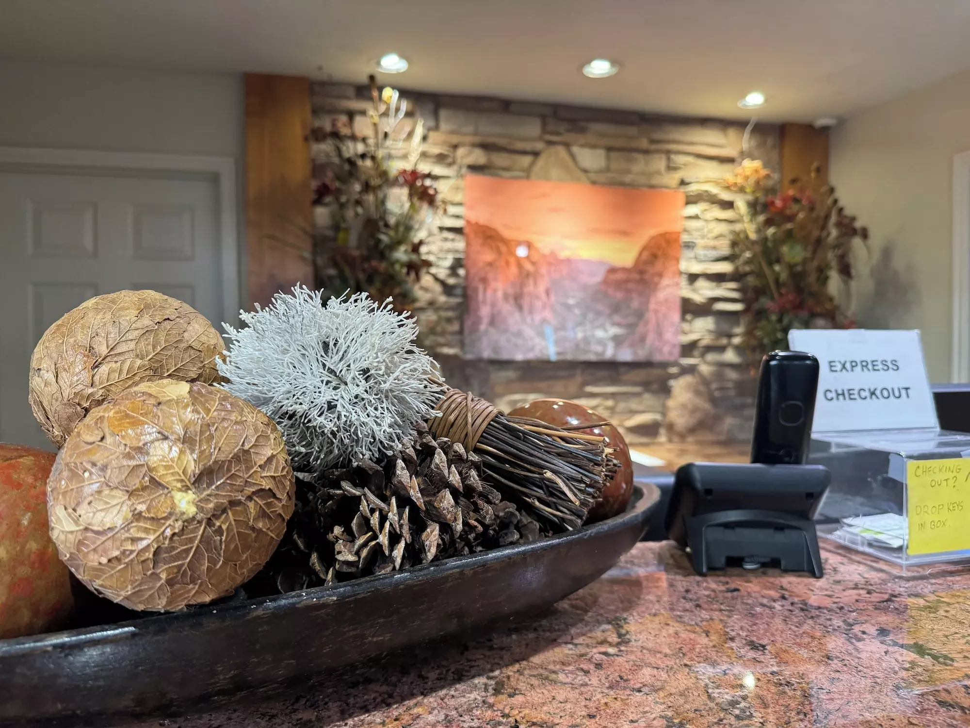 Claridge Inn - Primary Image