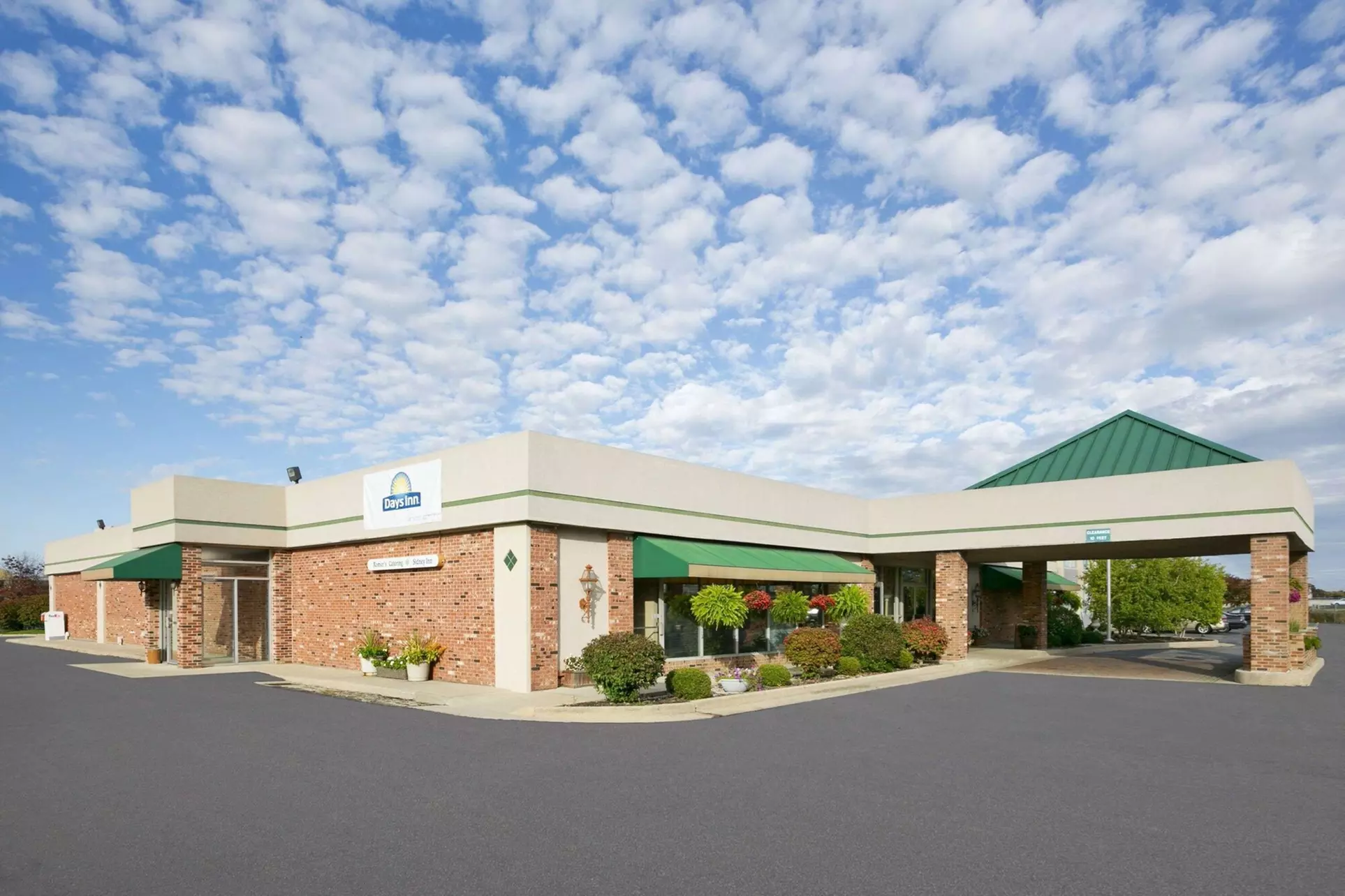 Days Inn by Wyndham Sidney OH - Primary Image