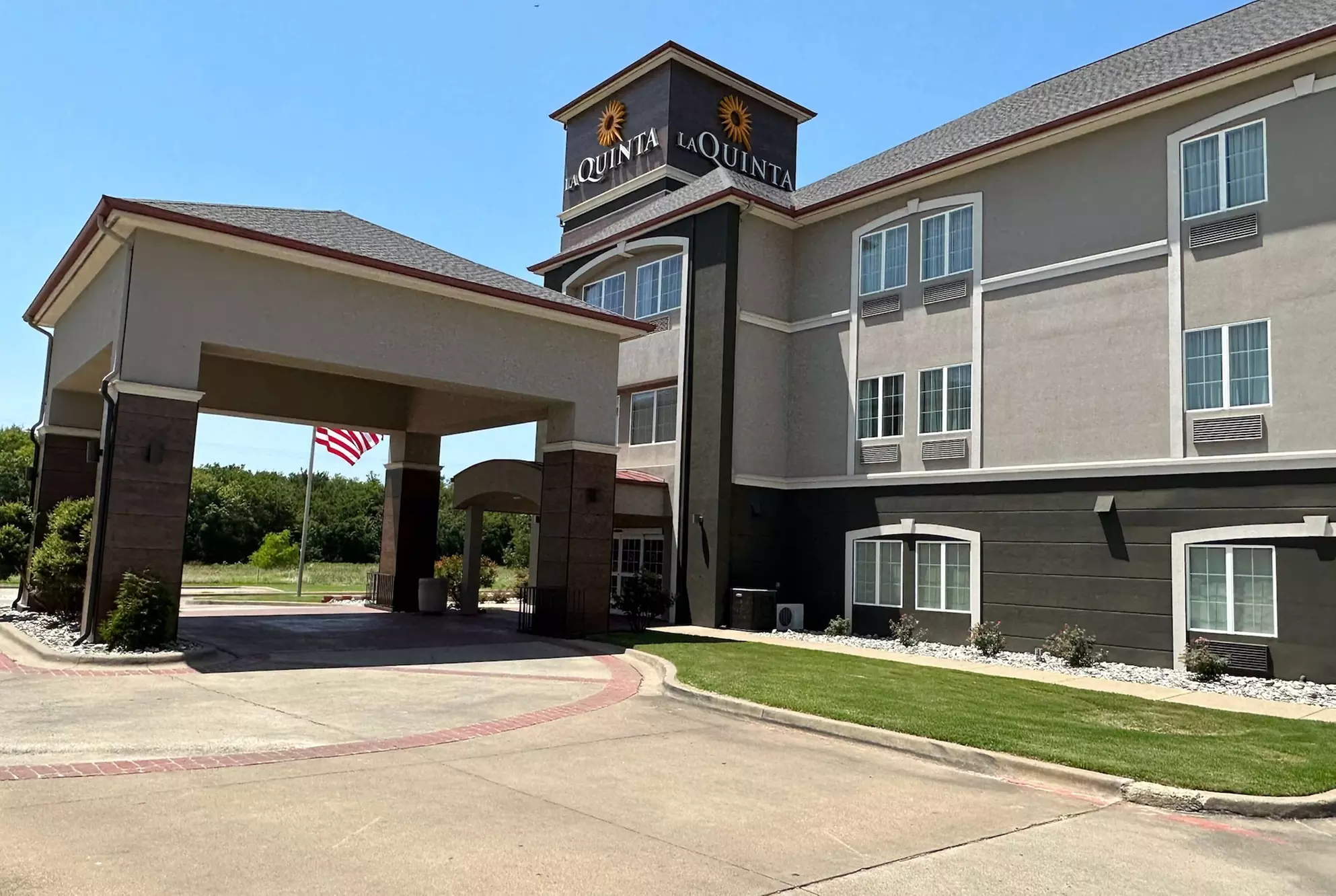 La Quinta Inn & Suites by Wyndham Sulphur Springs - Primary Image