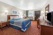 Days Inn by Wyndham Russell - Second Medium