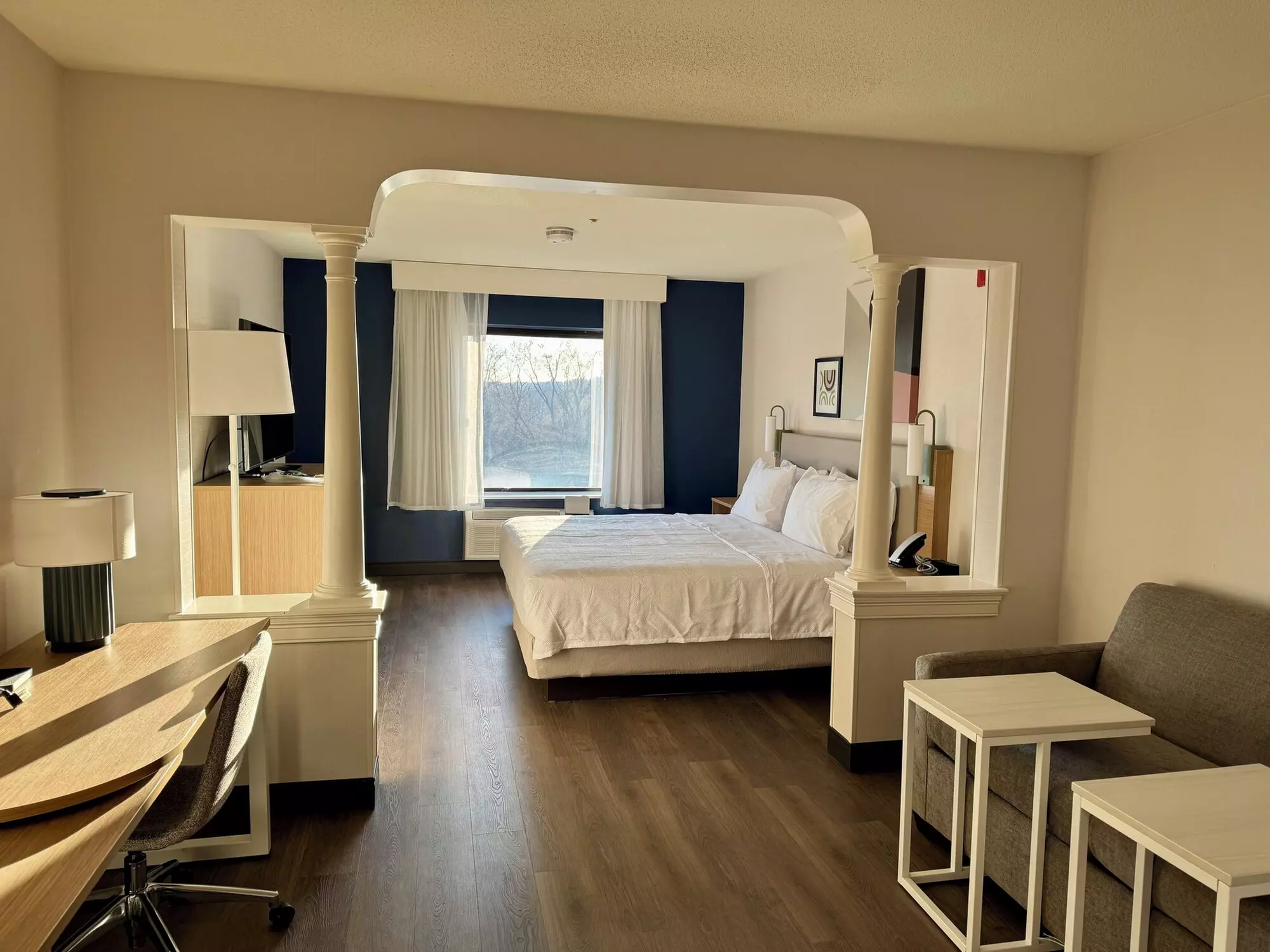 Spark by Hilton Woburn Boston - Second Medium