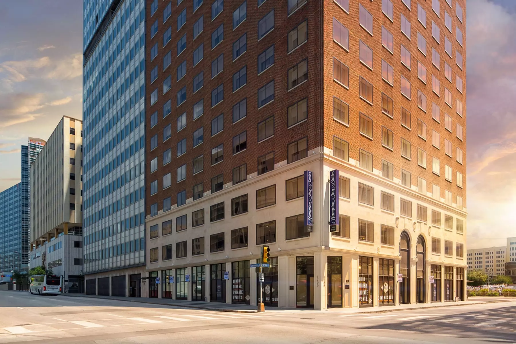 Hampton Inn & Suites Dallas Downtown - Primary Image