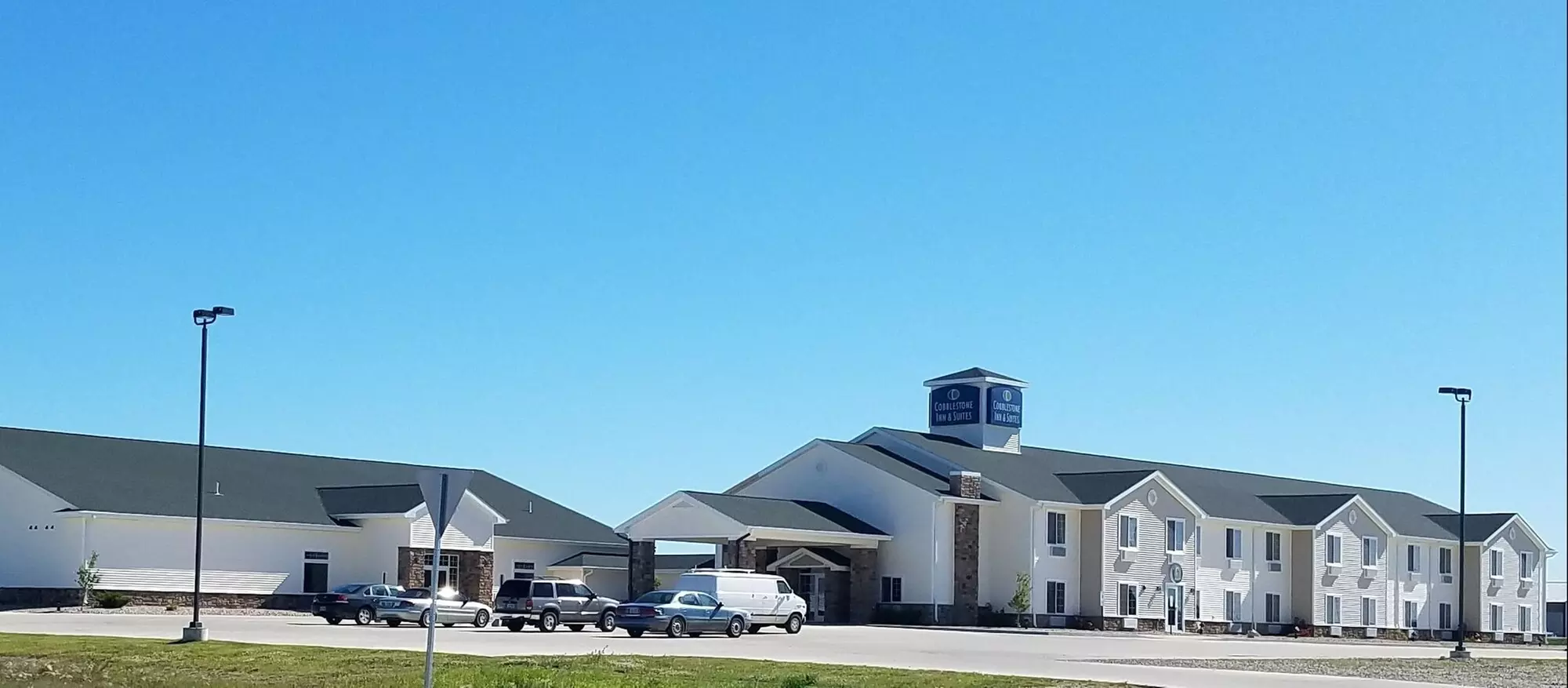 Cobblestone Inn & Suites - Bottineau - Primary Image