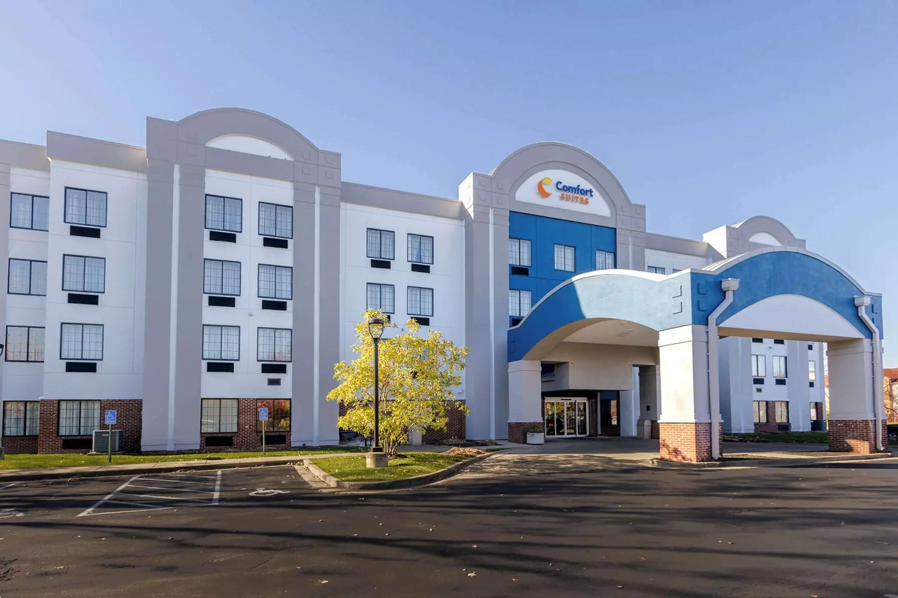 Comfort Suites Springfield I-70 - Primary Image