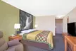 Super 8 by Wyndham Riverton - Second Medium