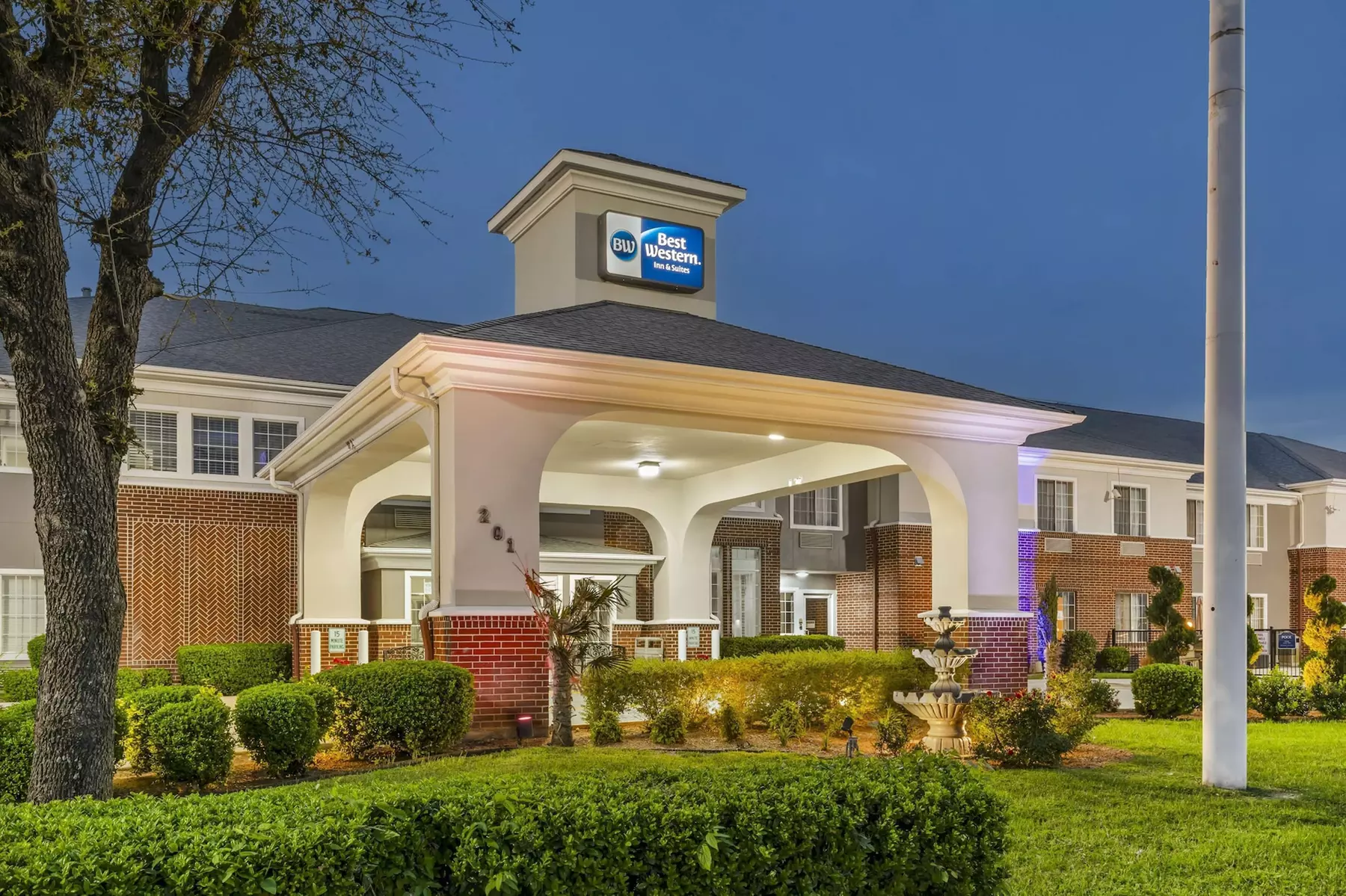Best Western Fort Worth Inn & Suites - Primary Image