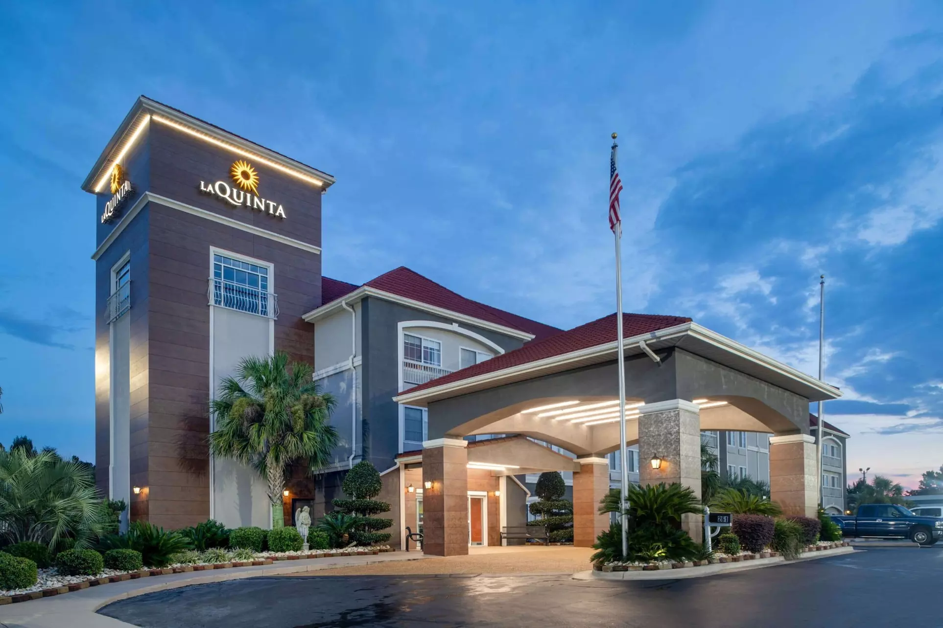 La Quinta Inn & Suites by Wyndham Prattville - Primary Image