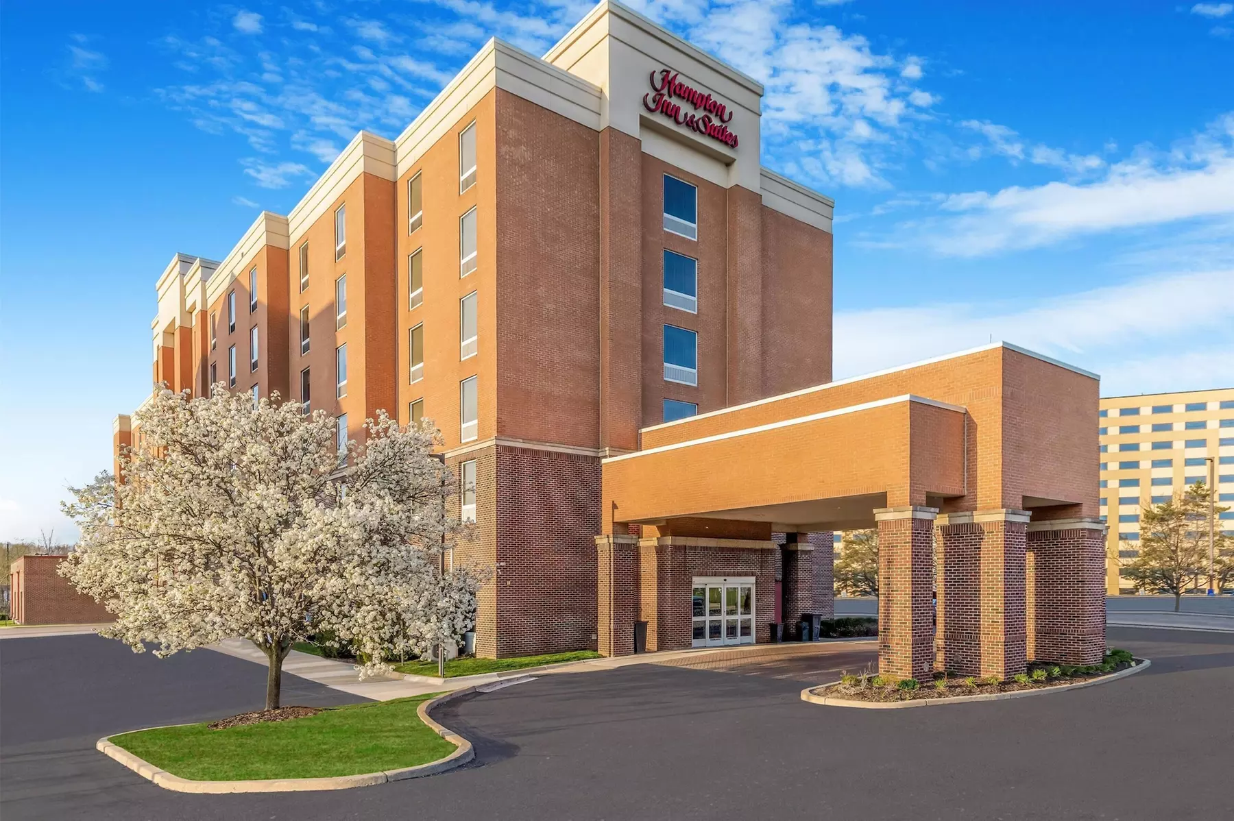 Hampton Inn & Suites Detroit / Airport - Romulus - Primary Image