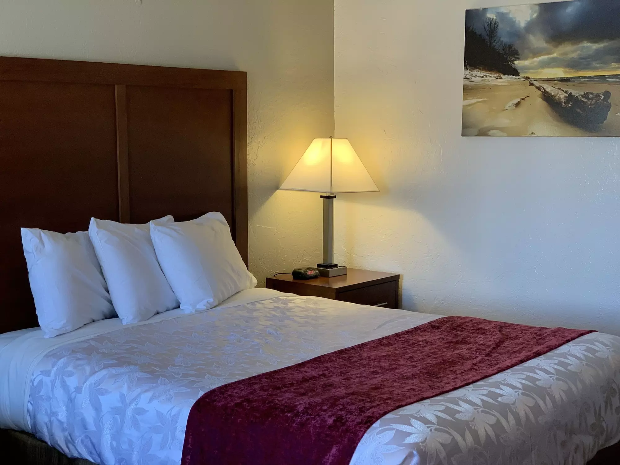 Red Carpet Inn Medford - Primary Image