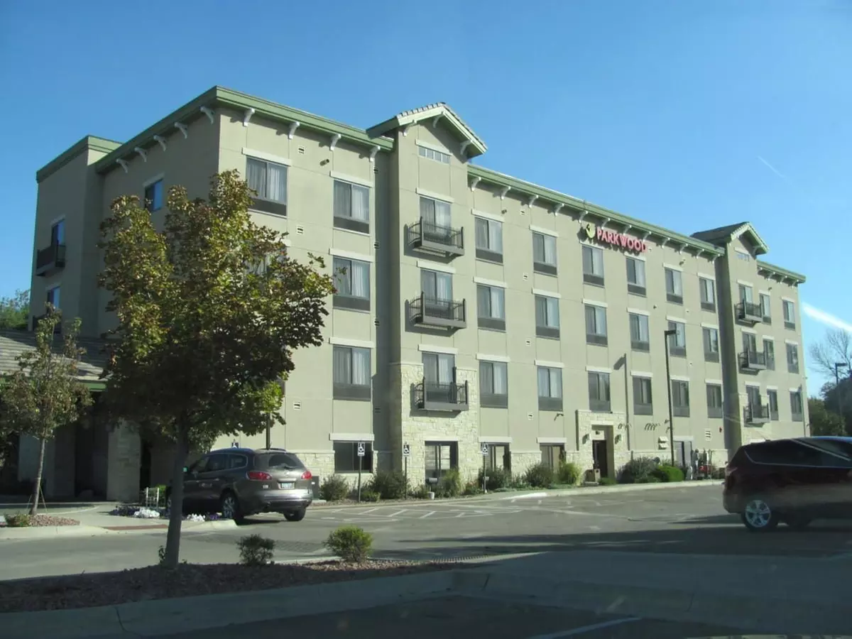 Parkwood Inn & Suites - Primary Image