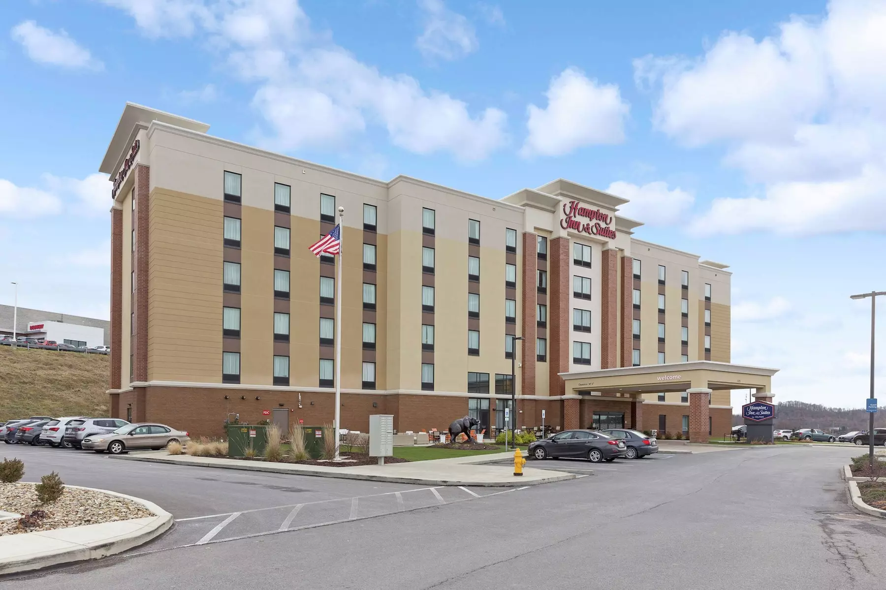 Hampton Inn & Suites Morgantown / University Town Centre - Primary Image
