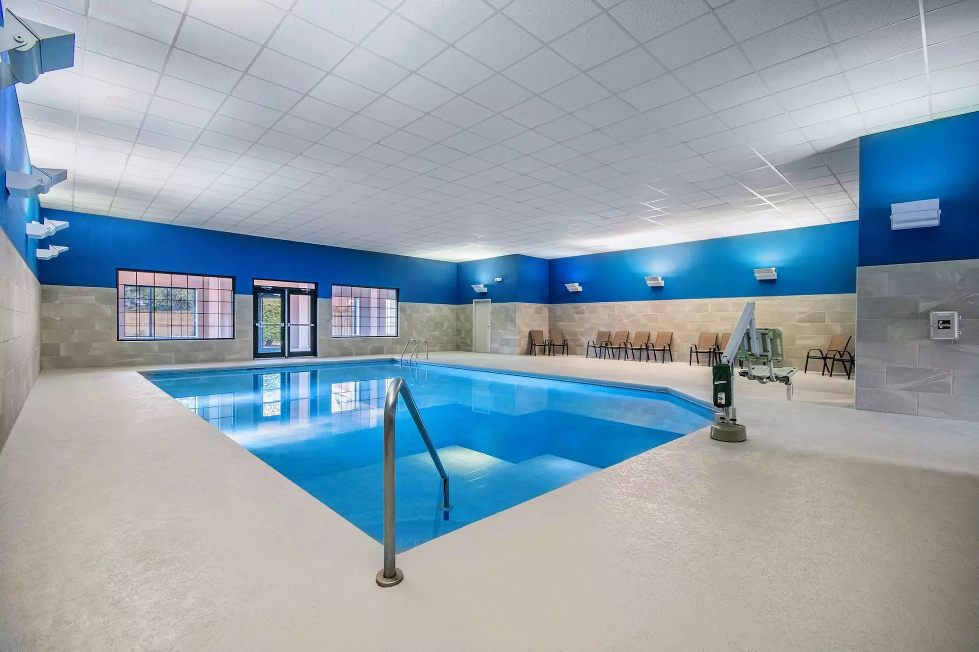 Hampton Inn East Aurora - Primary Image