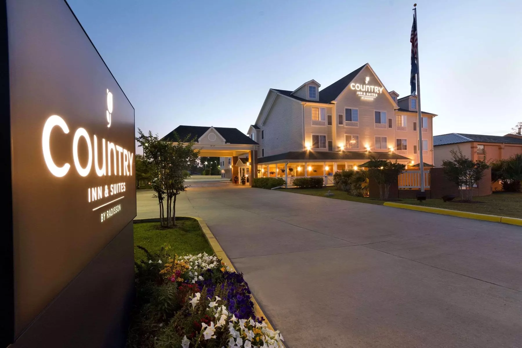 Country Inn & Suites by Radisson, Covington, LA - Primary Image