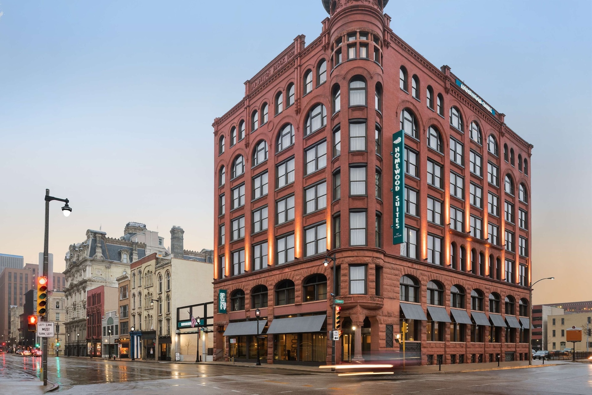 Homewood Suites By Hilton Milwaukee Downtown