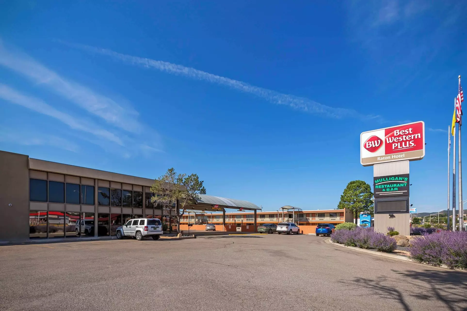 Best Western Plus Raton Hotel - Primary Image